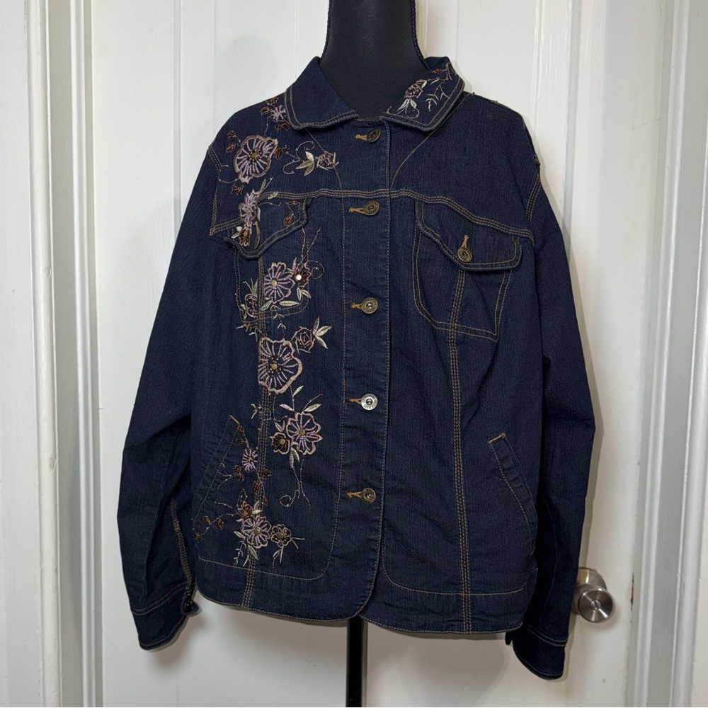 Avenue jeans plus size 18/20‎ Jean jacket Dark Blue Embroidered Jacket